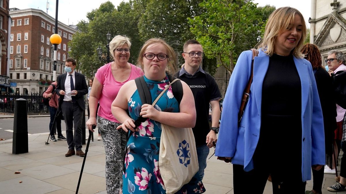 Žena s Downovým syndromem prohrála v Británii spor o potratový zákon